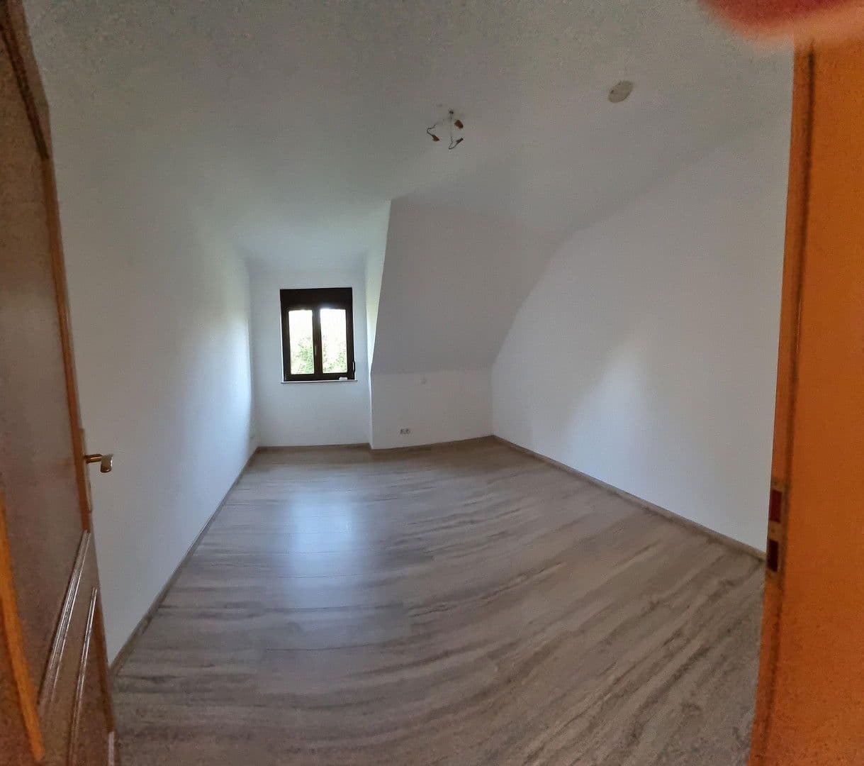 Pronájem bytu 4+1 121 m², Heroldsbach, Bavorsko Pronájem bytu 4+1 121 m², Heroldsbach, Bavorsko