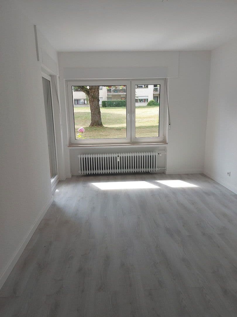 Prodej bytu 2+1 63 m², Hubertushöhe 5, Bad Soden am Taunus, Hessen Prodej bytu 2+1 63 m², Hubertushöhe 5, Bad Soden am Taunus, Hessen