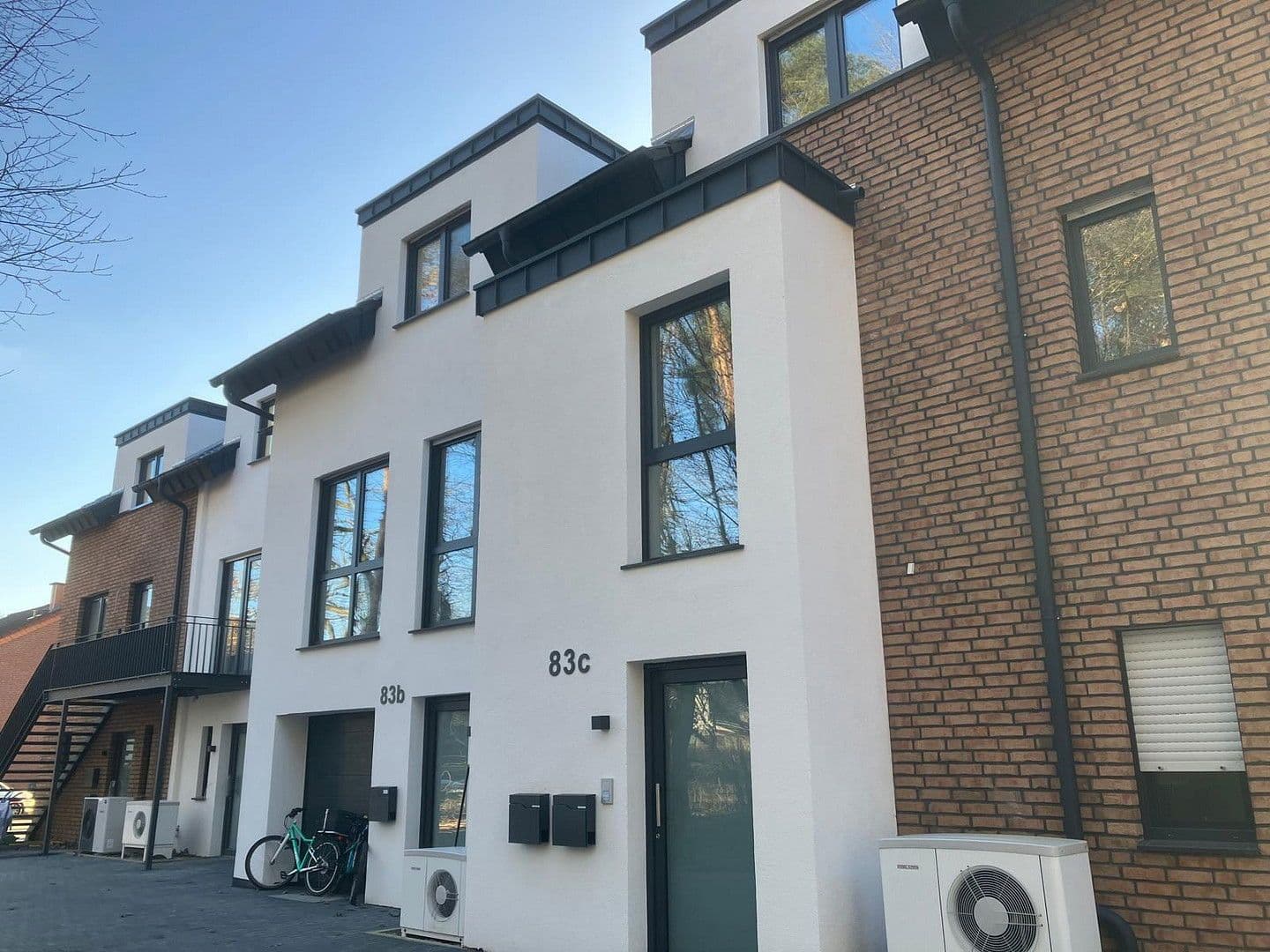 Prodej domu 166 m², pozemek 170 m², Teutoburger Weg 83b, Schloß Holte-Stukenbrock, Severní Porýní-Vestfálsko Prodej domu 166 m², pozemek 170 m², Teutoburger Weg 83b, Schloß Holte-Stukenbrock, Severní Porýní-Vestfálsko