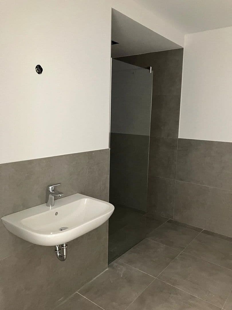 Prodej domu 166 m², pozemek 170 m², Teutoburger Weg 83b, Schloß Holte-Stukenbrock, Severní Porýní-Vestfálsko Prodej domu 166 m², pozemek 170 m², Teutoburger Weg 83b, Schloß Holte-Stukenbrock, Severní Porýní-Vestfálsko