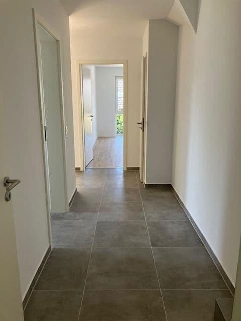 Prodej domu 166 m², pozemek 170 m², Teutoburger Weg 83b, Schloß Holte-Stukenbrock, Severní Porýní-Vestfálsko Prodej domu 166 m², pozemek 170 m², Teutoburger Weg 83b, Schloß Holte-Stukenbrock, Severní Porýní-Vestfálsko