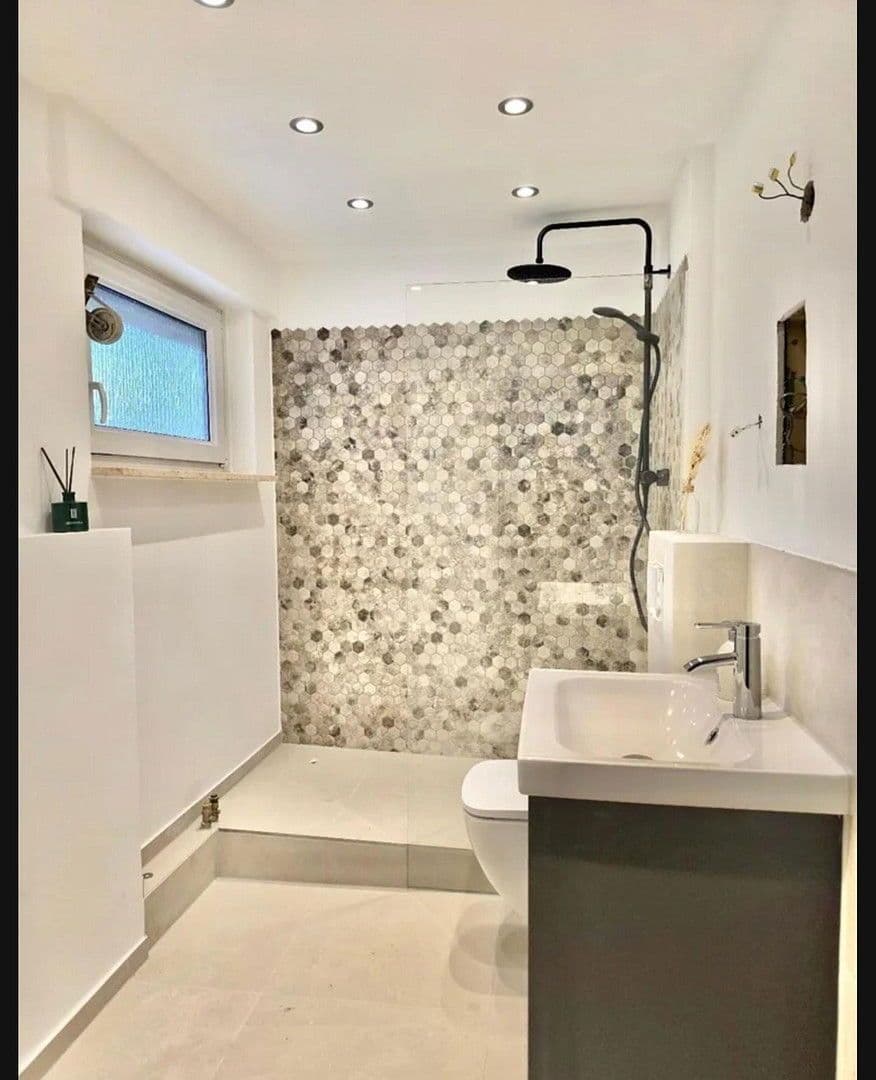 Pronájem bytu  18 m², Bunsenstraße 20, München, Bavorsko Pronájem bytu  18 m², Bunsenstraße 20, München, Bavorsko