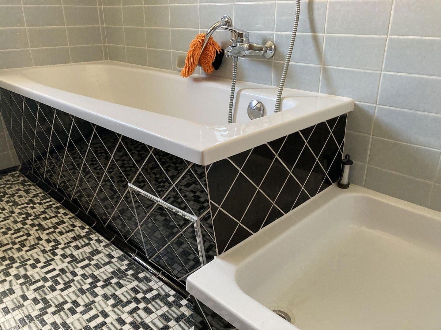 Prodej domu 196 m², pozemek 600 m², Erkenbrechtsweiler, Bádensko-Württembersko Prodej domu 196 m², pozemek 600 m², Erkenbrechtsweiler, Bádensko-Württembersko