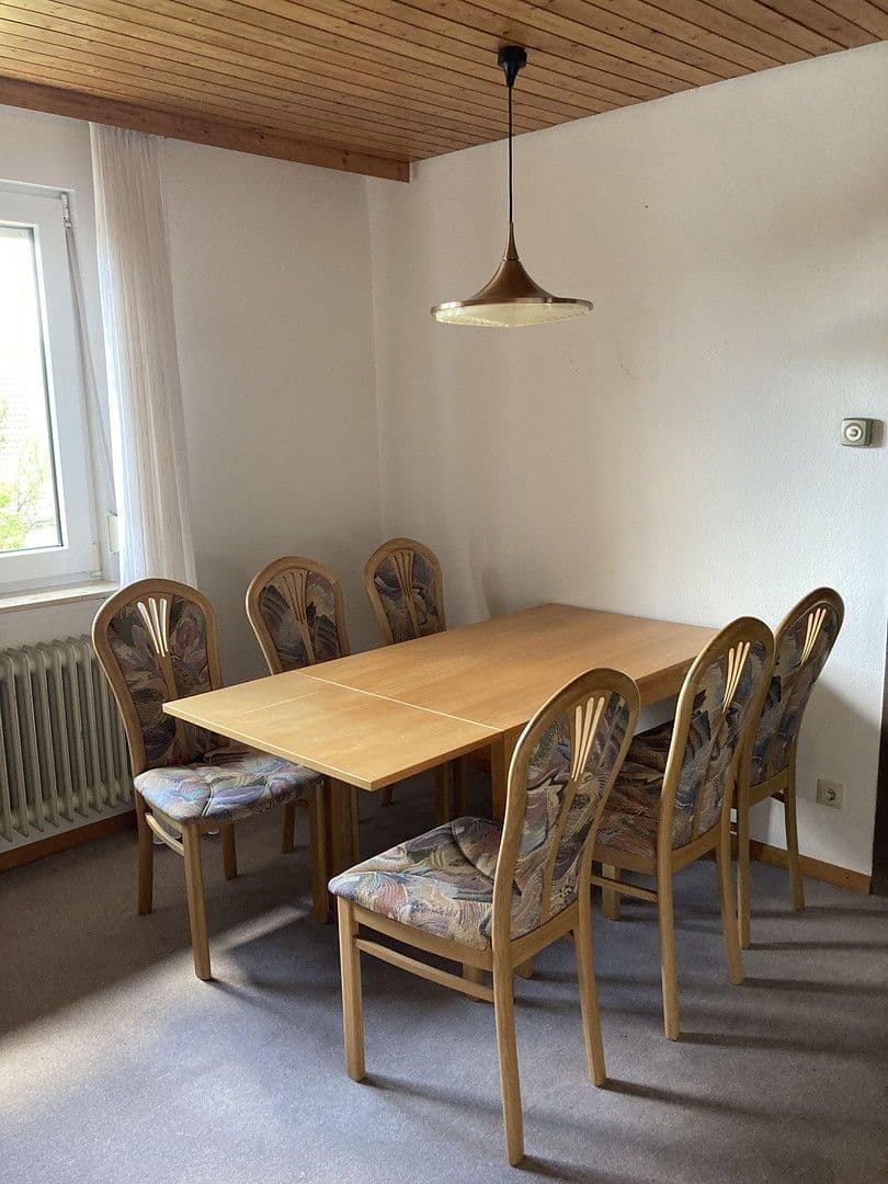Prodej domu 196 m², pozemek 600 m², Erkenbrechtsweiler, Bádensko-Württembersko Prodej domu 196 m², pozemek 600 m², Erkenbrechtsweiler, Bádensko-Württembersko