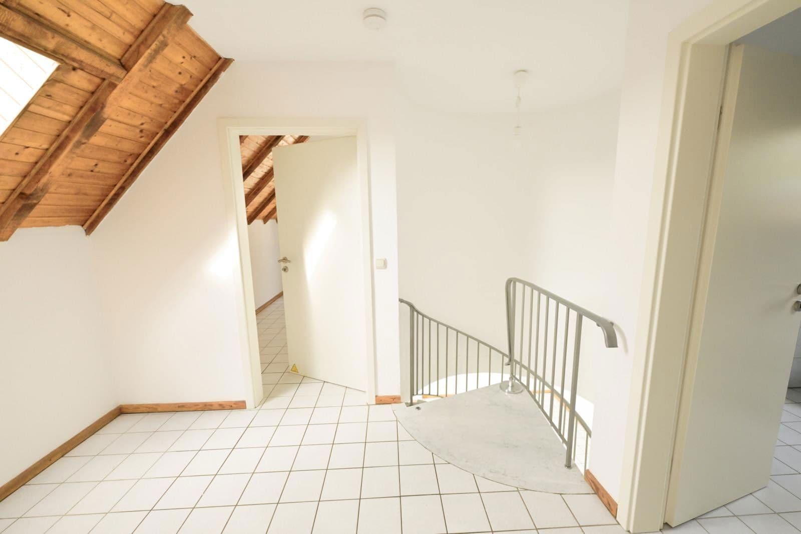 Prodej domu 107 m², pozemek 332 m², Mehren, Porýní-Falc Prodej domu 107 m², pozemek 332 m², Mehren, Porýní-Falc