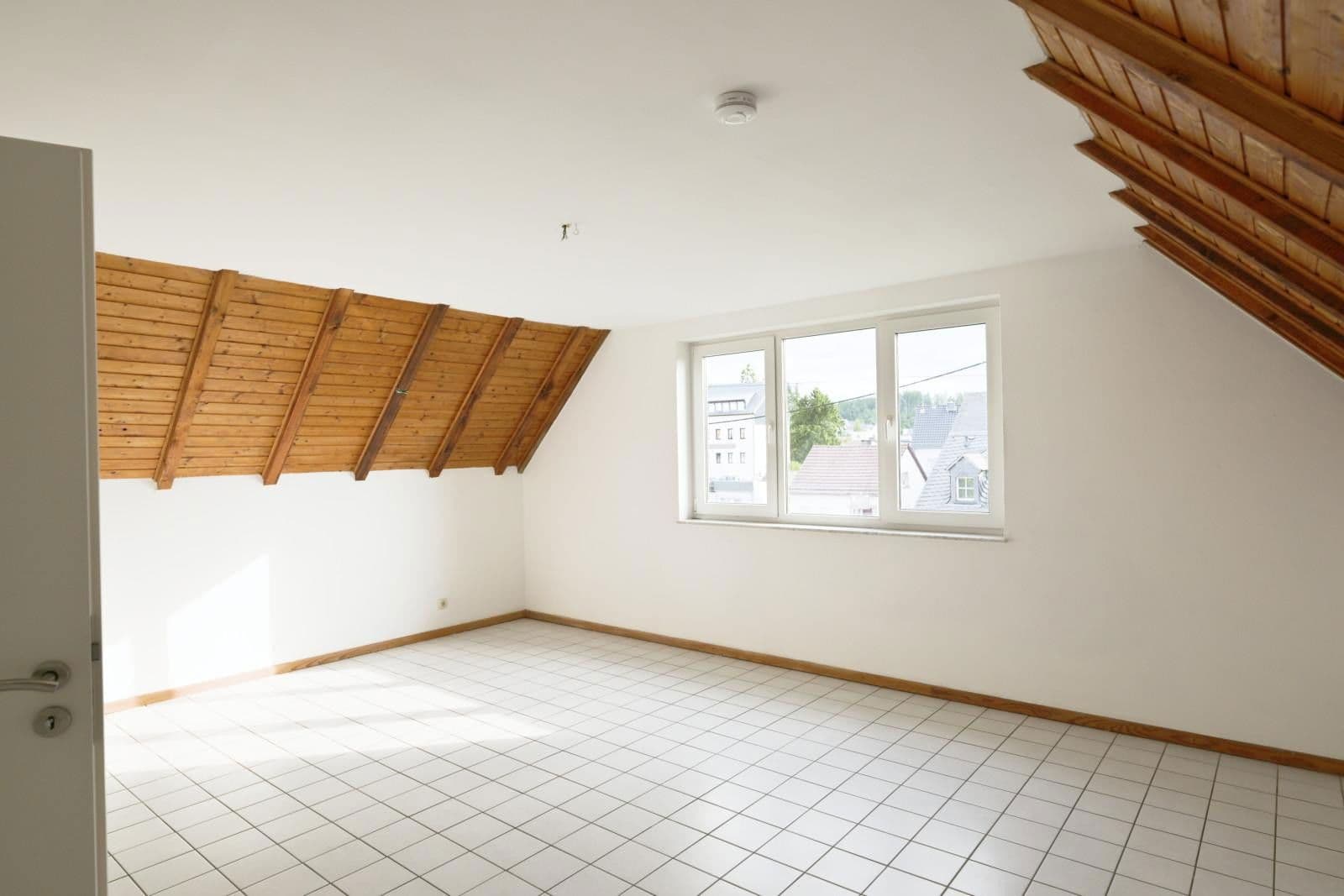 Prodej domu 107 m², pozemek 332 m², Mehren, Porýní-Falc Prodej domu 107 m², pozemek 332 m², Mehren, Porýní-Falc