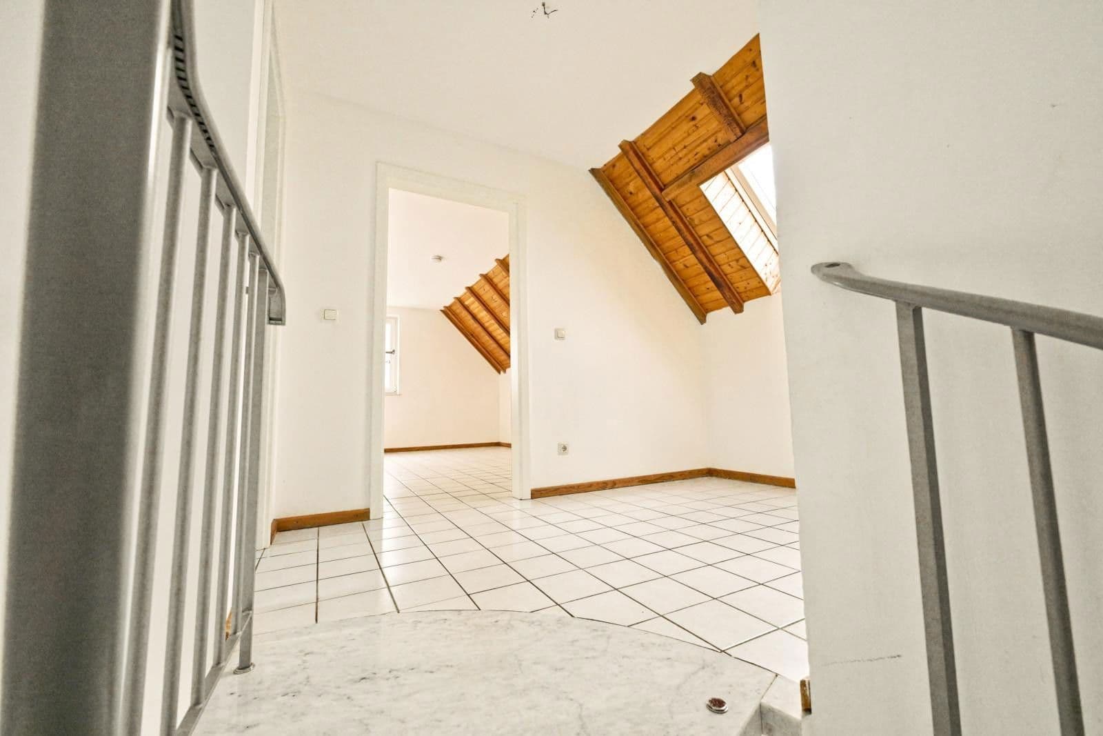 Prodej domu 107 m², pozemek 332 m², Mehren, Porýní-Falc Prodej domu 107 m², pozemek 332 m², Mehren, Porýní-Falc