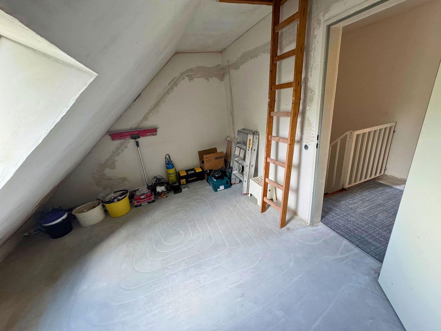 Prodej domu 125 m², pozemek 216 m², Bremen, Bremen Prodej domu 125 m², pozemek 216 m², Bremen, Bremen