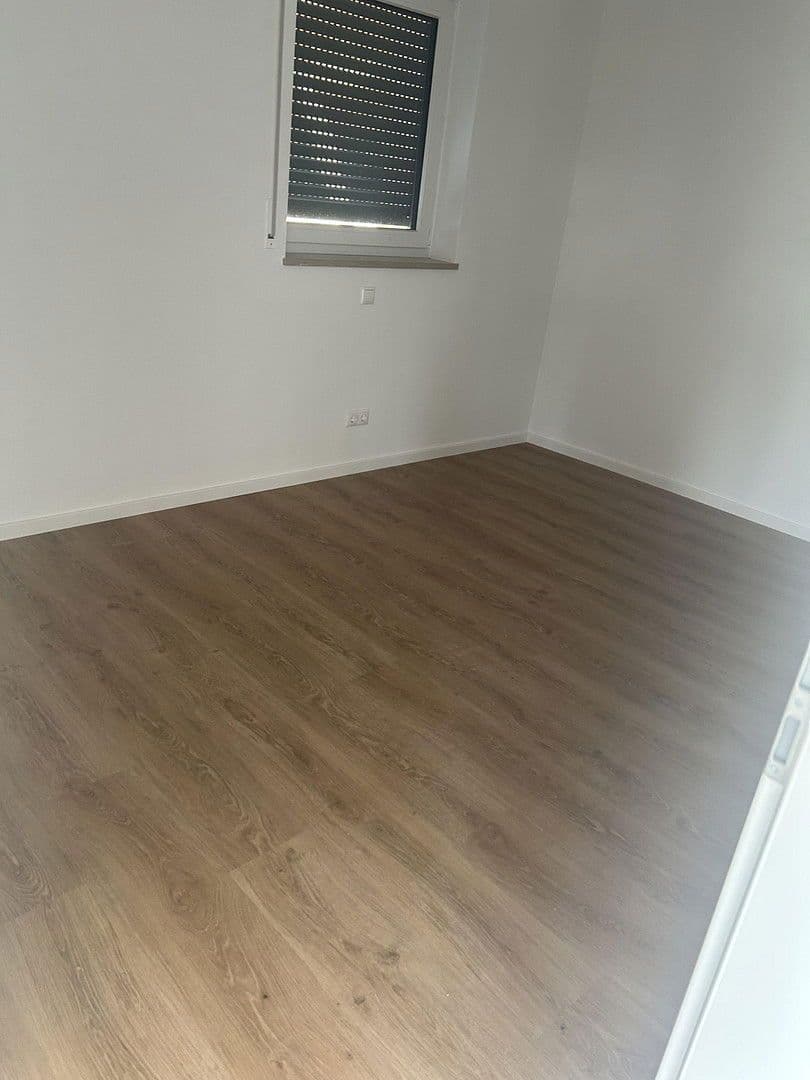 Pronájem bytu 5+1 130 m², Lindhofstr. 43b, Eggenfelden, Bavorsko Pronájem bytu 5+1 130 m², Lindhofstr. 43b, Eggenfelden, Bavorsko
