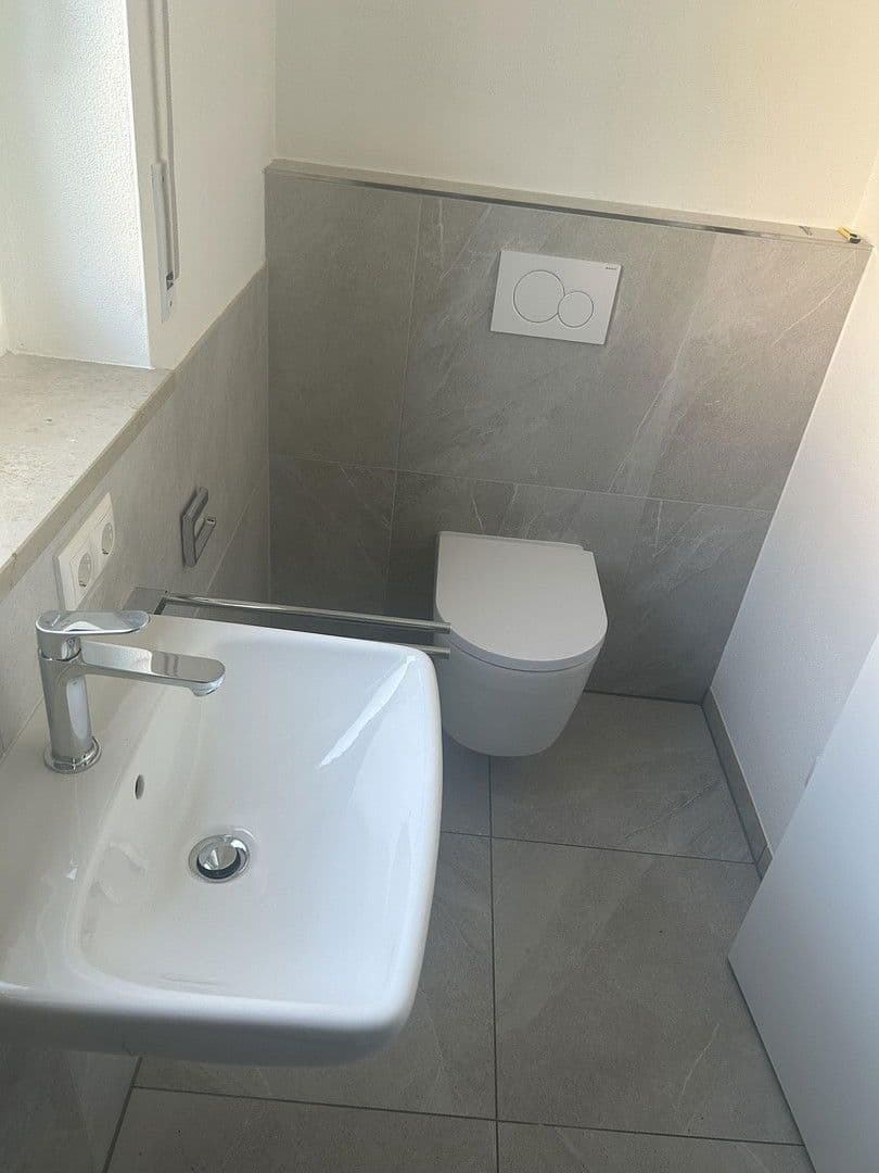 Pronájem bytu 5+1 130 m², Lindhofstr. 43b, Eggenfelden, Bavorsko Pronájem bytu 5+1 130 m², Lindhofstr. 43b, Eggenfelden, Bavorsko