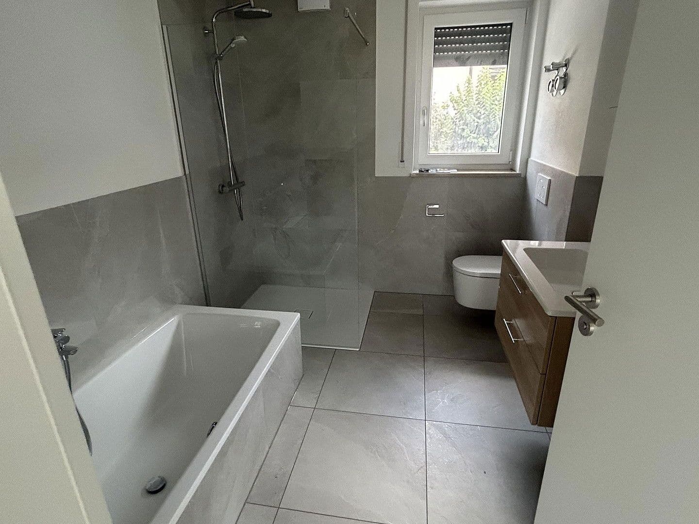 Pronájem bytu 5+1 130 m², Lindhofstr. 43b, Eggenfelden, Bavorsko Pronájem bytu 5+1 130 m², Lindhofstr. 43b, Eggenfelden, Bavorsko