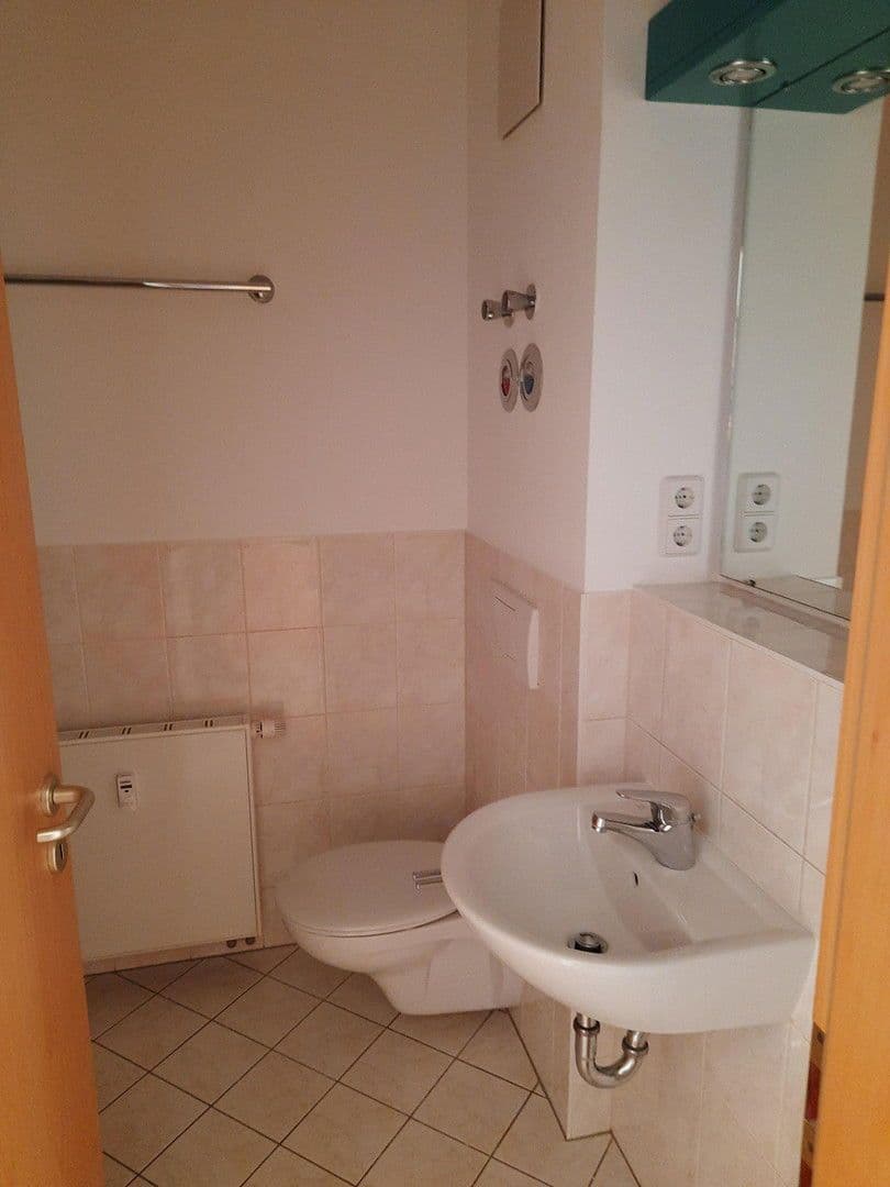 Pronájem bytu 2+1 48 m², Steinwiese 82, Chemnitz, Sasko Pronájem bytu 2+1 48 m², Steinwiese 82, Chemnitz, Sasko