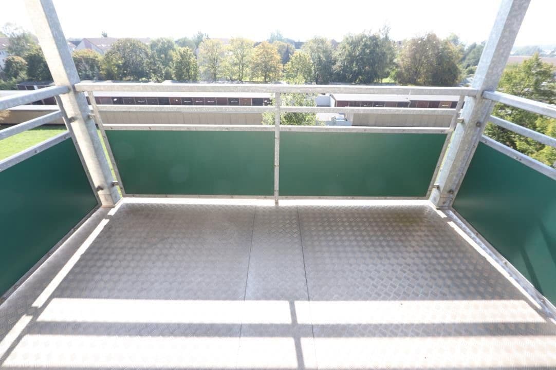 Pronájem bytu 2+1 48 m², Steinwiese 82, Chemnitz, Sasko Pronájem bytu 2+1 48 m², Steinwiese 82, Chemnitz, Sasko