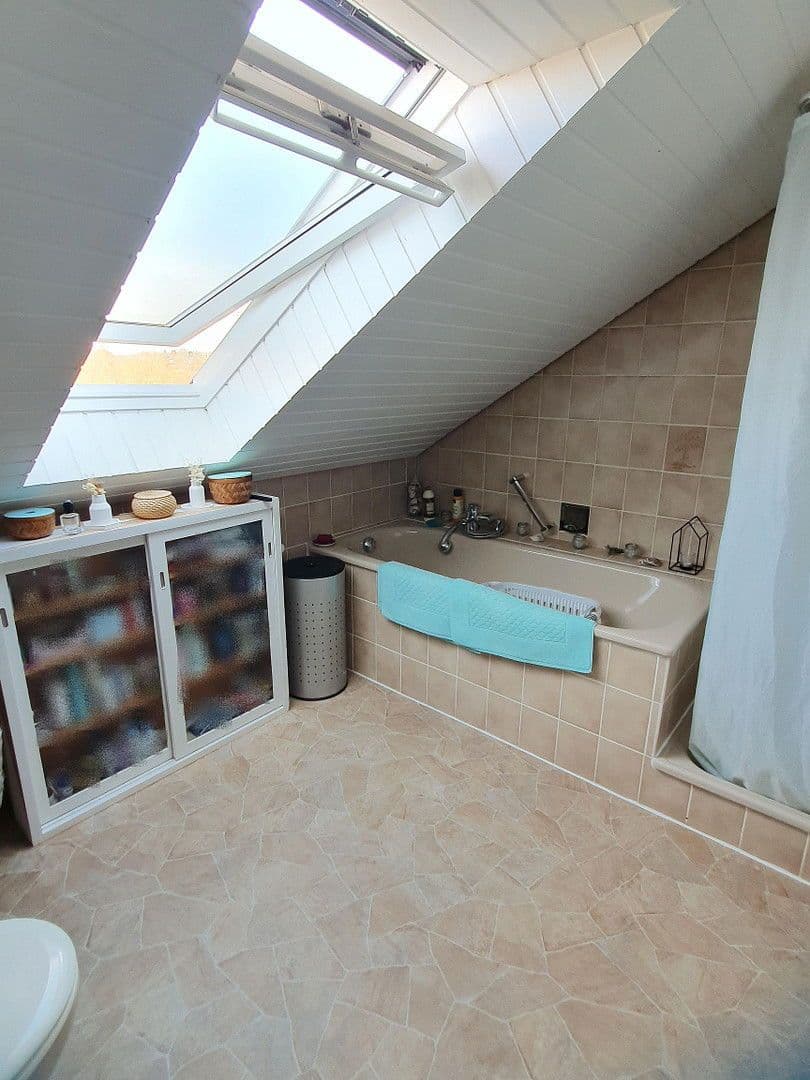 Prodej bytu 2+1 57 m², Bielefeld, Severní Porýní-Vestfálsko Prodej bytu 2+1 57 m², Bielefeld, Severní Porýní-Vestfálsko