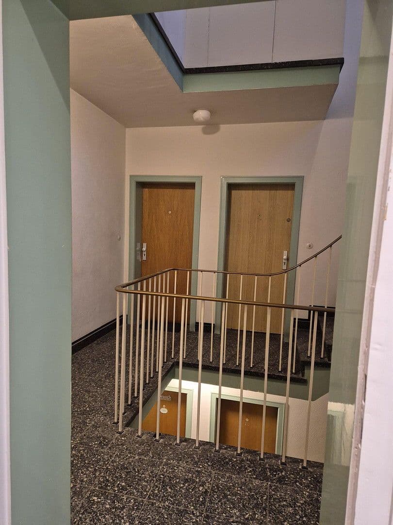 Pronájem bytu 1+1 30 m², Düsseldorf, Severní Porýní-Vestfálsko Pronájem bytu 1+1 30 m², Düsseldorf, Severní Porýní-Vestfálsko