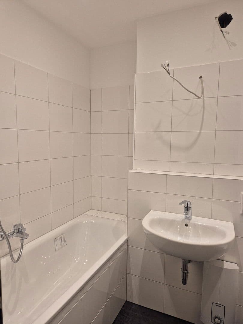 Pronájem bytu 1+1 30 m², Düsseldorf, Severní Porýní-Vestfálsko Pronájem bytu 1+1 30 m², Düsseldorf, Severní Porýní-Vestfálsko