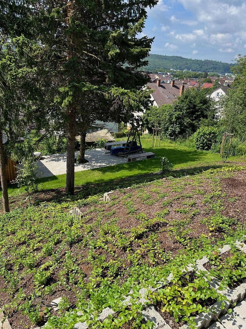 Pronájem bytu 2+kk 79 m², Esslingen am Neckar, Bádensko-Württembersko Pronájem bytu 2+kk 79 m², Esslingen am Neckar, Bádensko-Württembersko