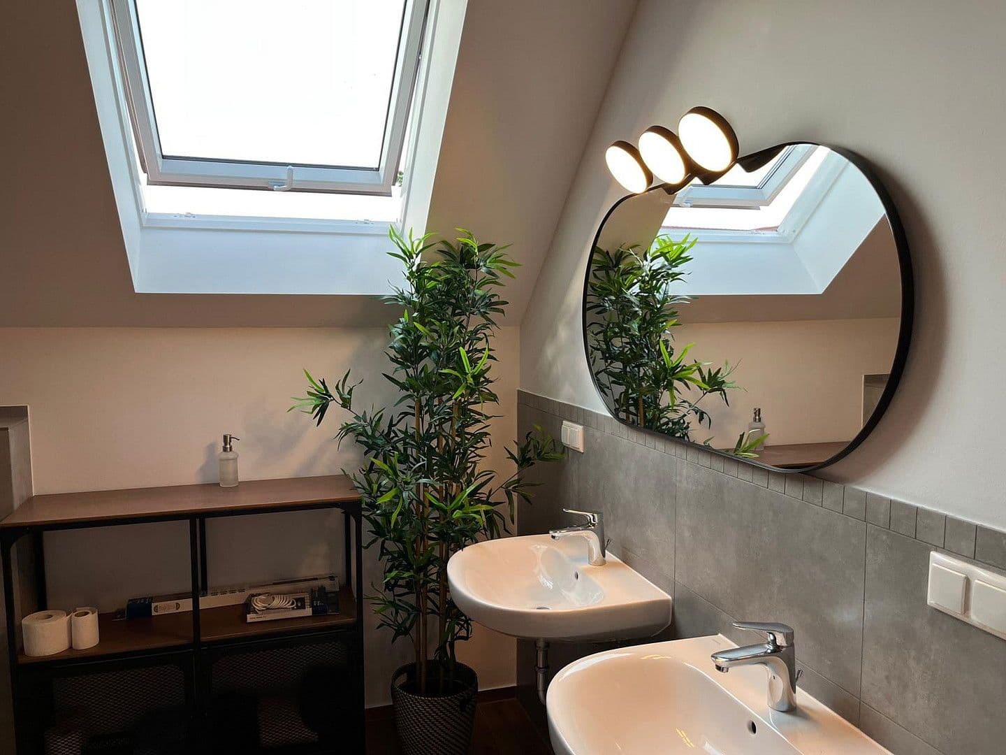 Prodej domu 168 m², pozemek 647 m², Lehre, Dolní Sasko Prodej domu 168 m², pozemek 647 m², Lehre, Dolní Sasko