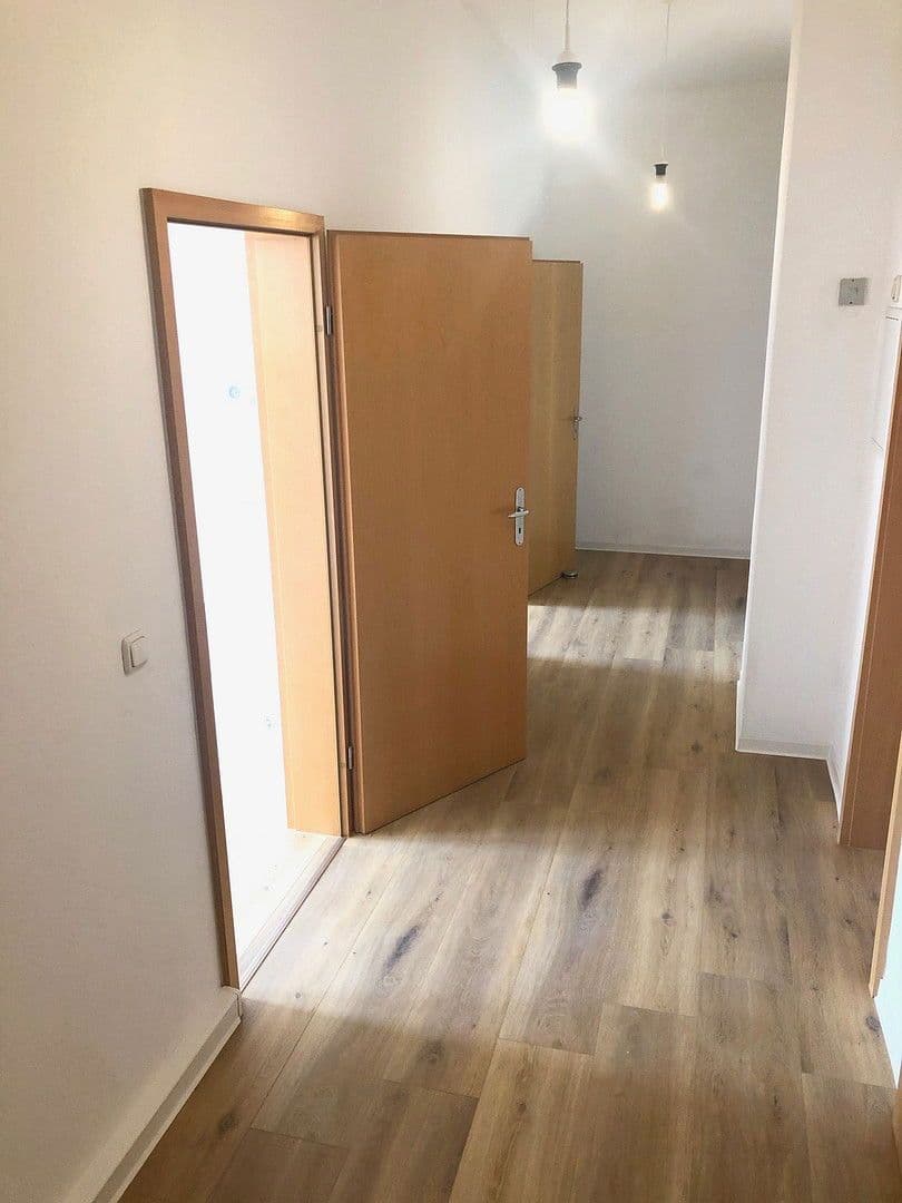Pronájem bytu 2+1 75 m², Erfurt, Durynsko Pronájem bytu 2+1 75 m², Erfurt, Durynsko