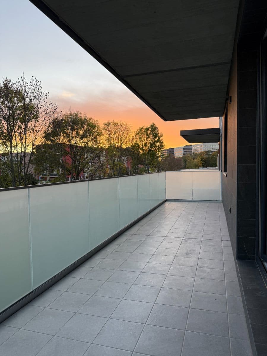 Pronájem bytu 2+kk 52 m², Čakovická, Praha, Praha Pronájem bytu 2+kk 52 m², Čakovická, Praha, Praha