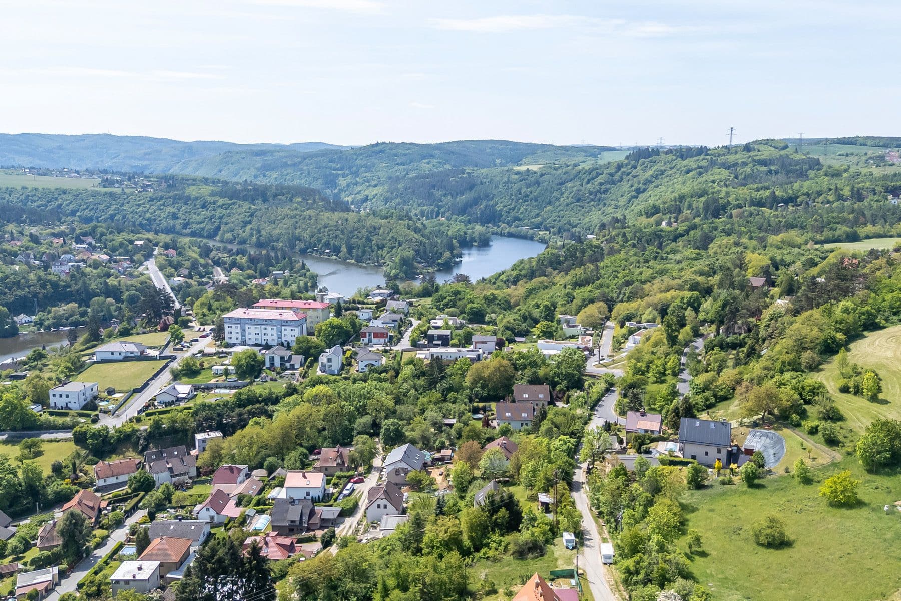 Prodej pozemku 1.552 m², Na Vinicích, Davle, Středočeský kraj Prodej pozemku 1.552 m², Na Vinicích, Davle, Středočeský kraj