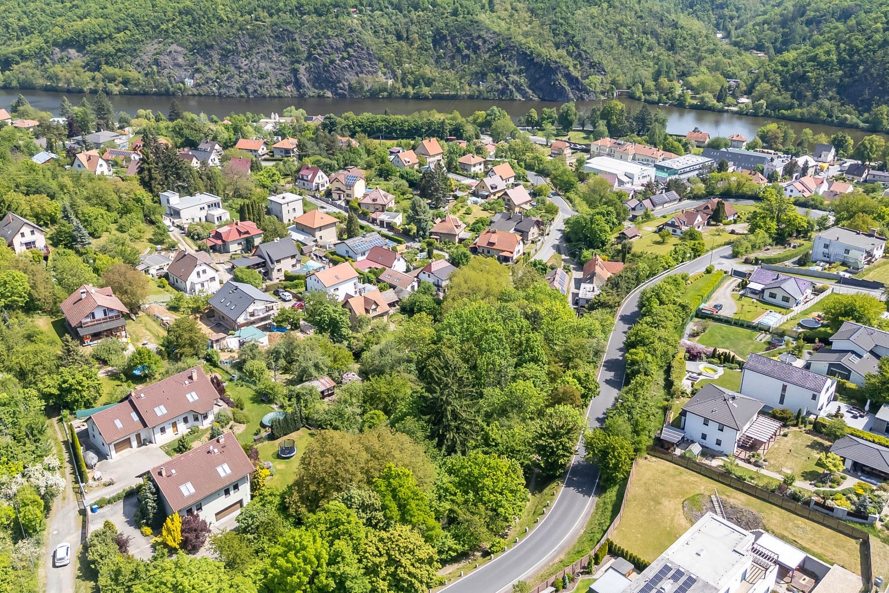 Prodej pozemku 1.552 m², Na Vinicích, Davle, Středočeský kraj Prodej pozemku 1.552 m², Na Vinicích, Davle, Středočeský kraj