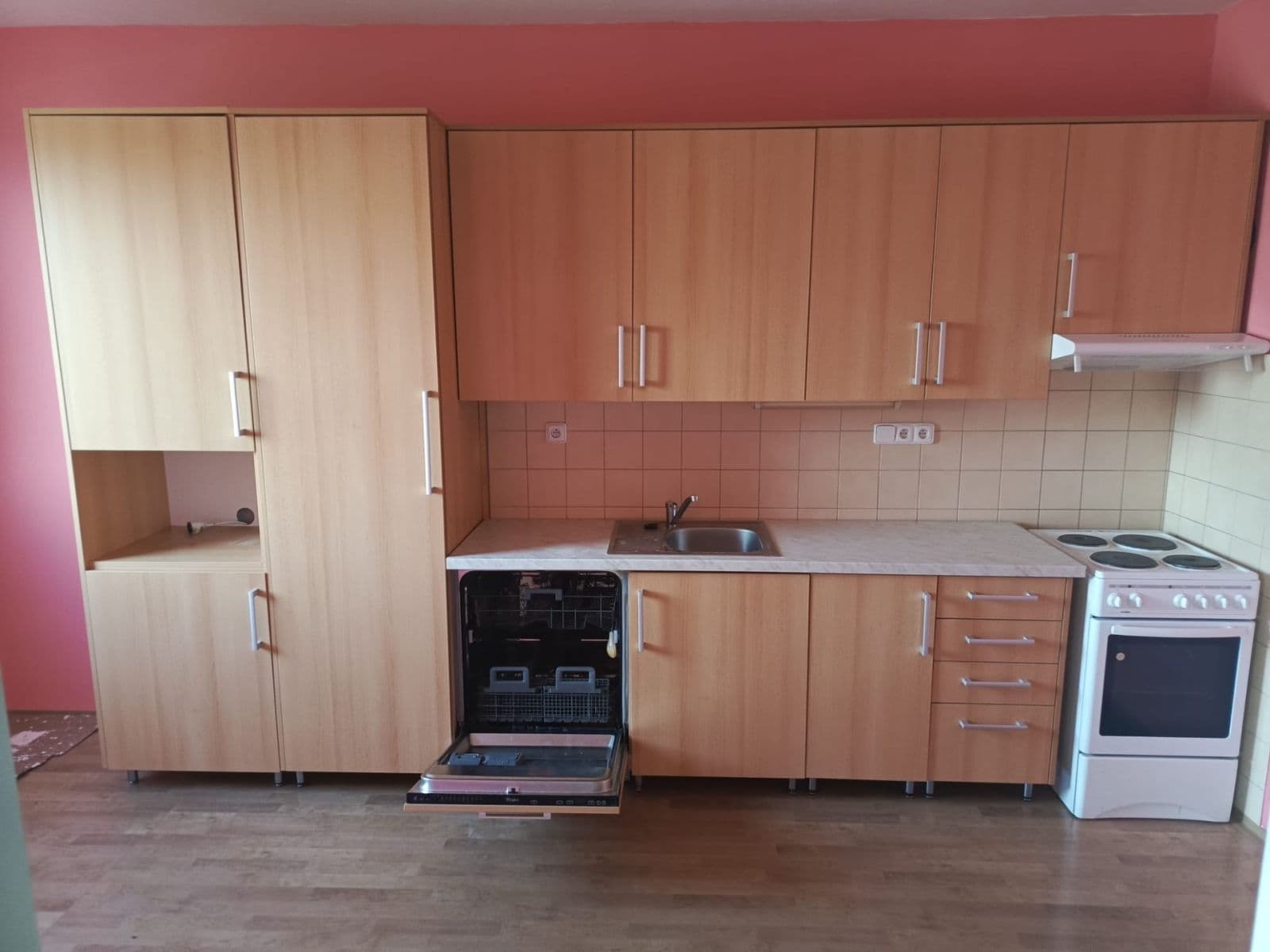 Pronájem bytu 3+1 80 m², Kpt. Jaroše, Neratovice, Středočeský kraj Pronájem bytu 3+1 80 m², Kpt. Jaroše, Neratovice, Středočeský kraj