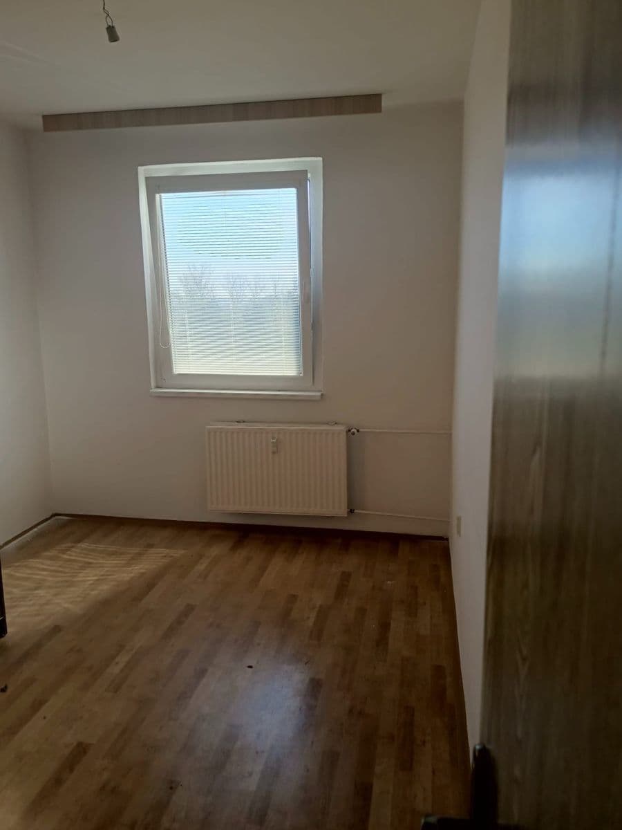 Pronájem bytu 3+1 80 m², Kpt. Jaroše, Neratovice, Středočeský kraj Pronájem bytu 3+1 80 m², Kpt. Jaroše, Neratovice, Středočeský kraj