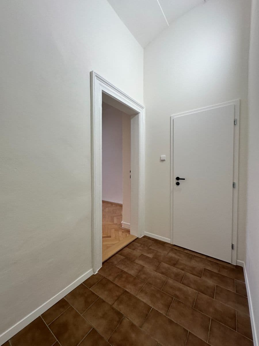 Pronájem bytu 1+kk 30 m², Perunova, Praha, Praha Pronájem bytu 1+kk 30 m², Perunova, Praha, Praha