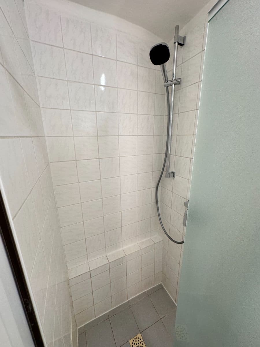 Pronájem bytu 1+kk 30 m², Perunova, Praha, Praha Pronájem bytu 1+kk 30 m², Perunova, Praha, Praha