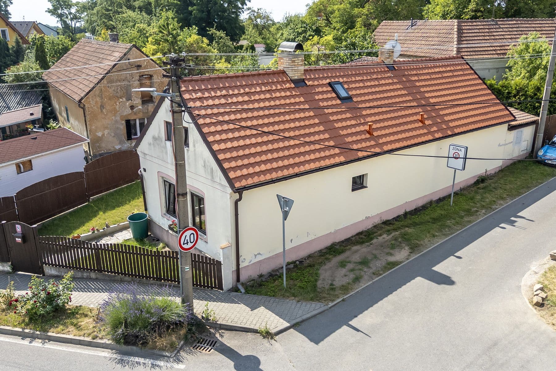 Prodej domu 110 m², pozemek 342 m², Ptice, Středočeský kraj Prodej domu 110 m², pozemek 342 m², Ptice, Středočeský kraj