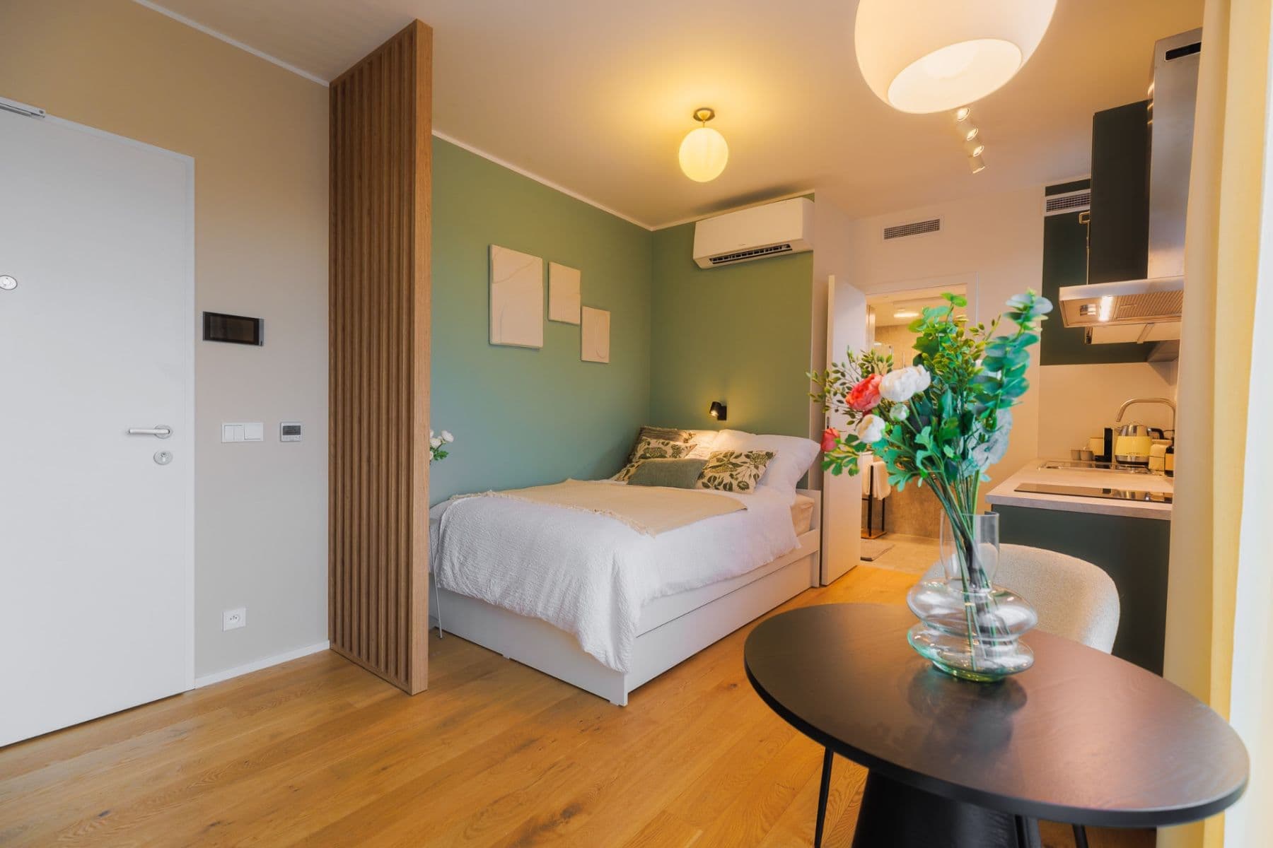 Pronájem bytu Garsoniéra 22 m², Československého exilu, Praha, Praha Pronájem bytu Garsoniéra 22 m², Československého exilu, Praha, Praha