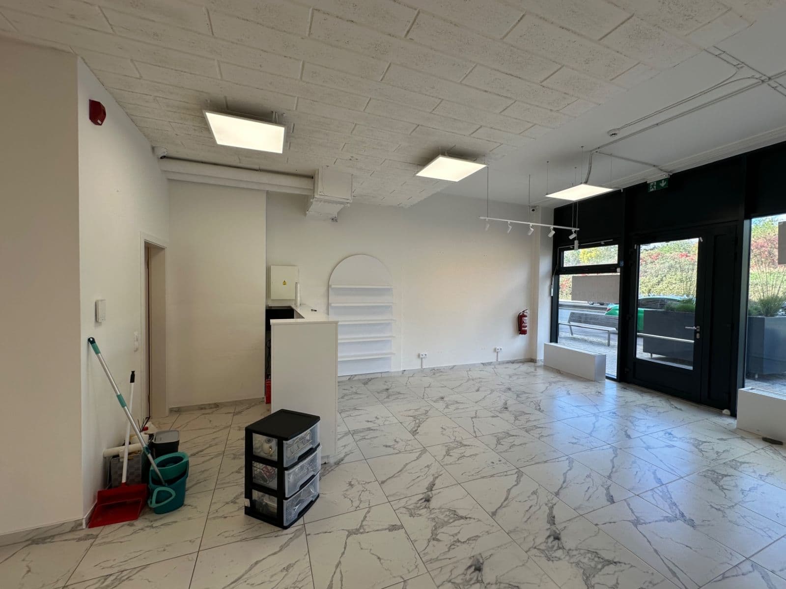 Pronájem nebytového prostoru 70 m², Kolbenova, Praha, Praha Pronájem nebytového prostoru 70 m², Kolbenova, Praha, Praha