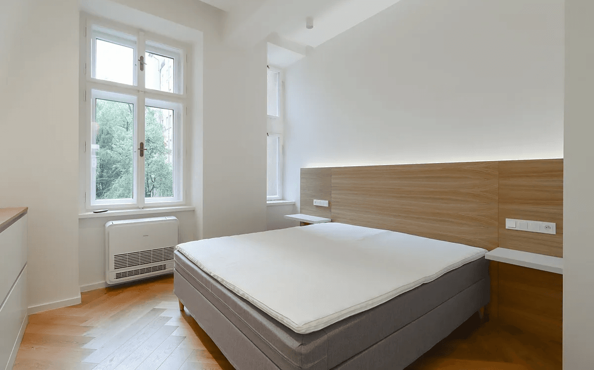 Pronájem bytu 2+kk 56 m², Hořejší nábřeží, Praha, Praha Pronájem bytu 2+kk 56 m², Hořejší nábřeží, Praha, Praha