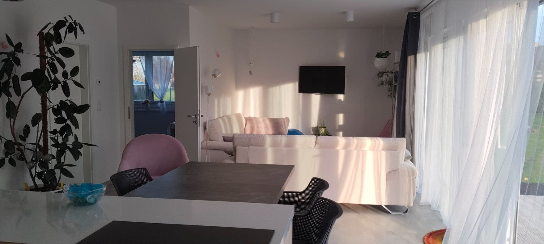 Pronájem domu 127 m², pozemek 1.000 m², Pod Skalou, Hrobce, Ústecký kraj Pronájem domu 127 m², pozemek 1.000 m², Pod Skalou, Hrobce, Ústecký kraj