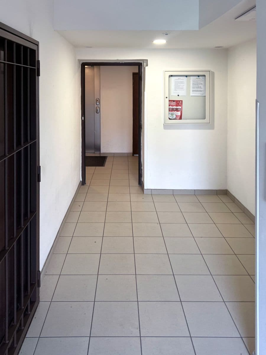 Prodej bytu 1+1 30 m², Ledvinova, Praha, Praha Prodej bytu 1+1 30 m², Ledvinova, Praha, Praha