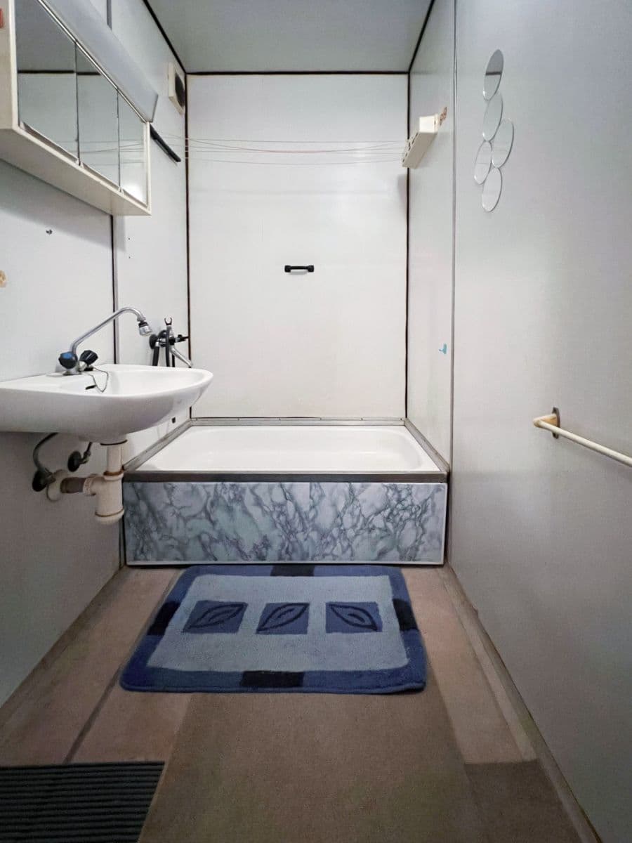 Prodej bytu 1+1 30 m², Ledvinova, Praha, Praha Prodej bytu 1+1 30 m², Ledvinova, Praha, Praha