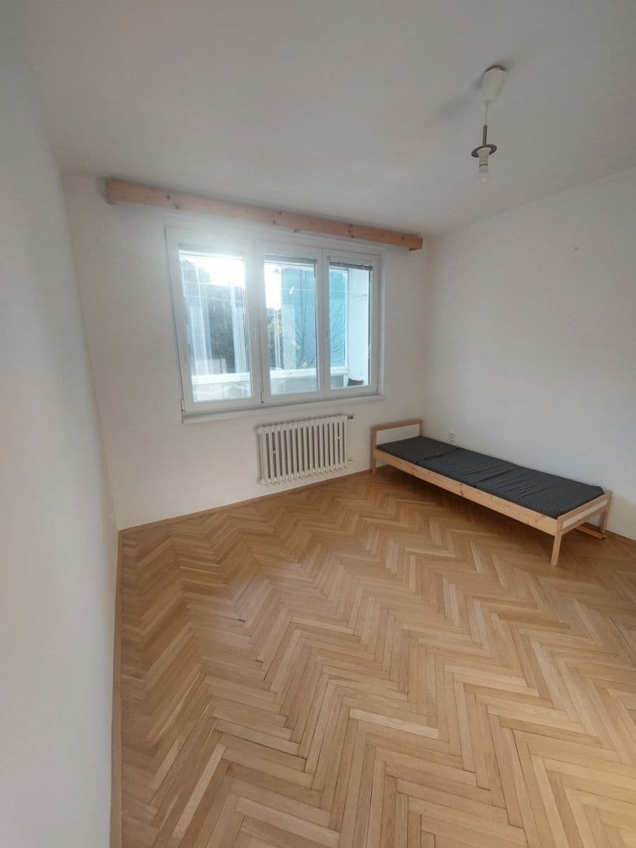 Pronájem bytu 3+1 56 m², Karenova, Praha, Praha Pronájem bytu 3+1 56 m², Karenova, Praha, Praha