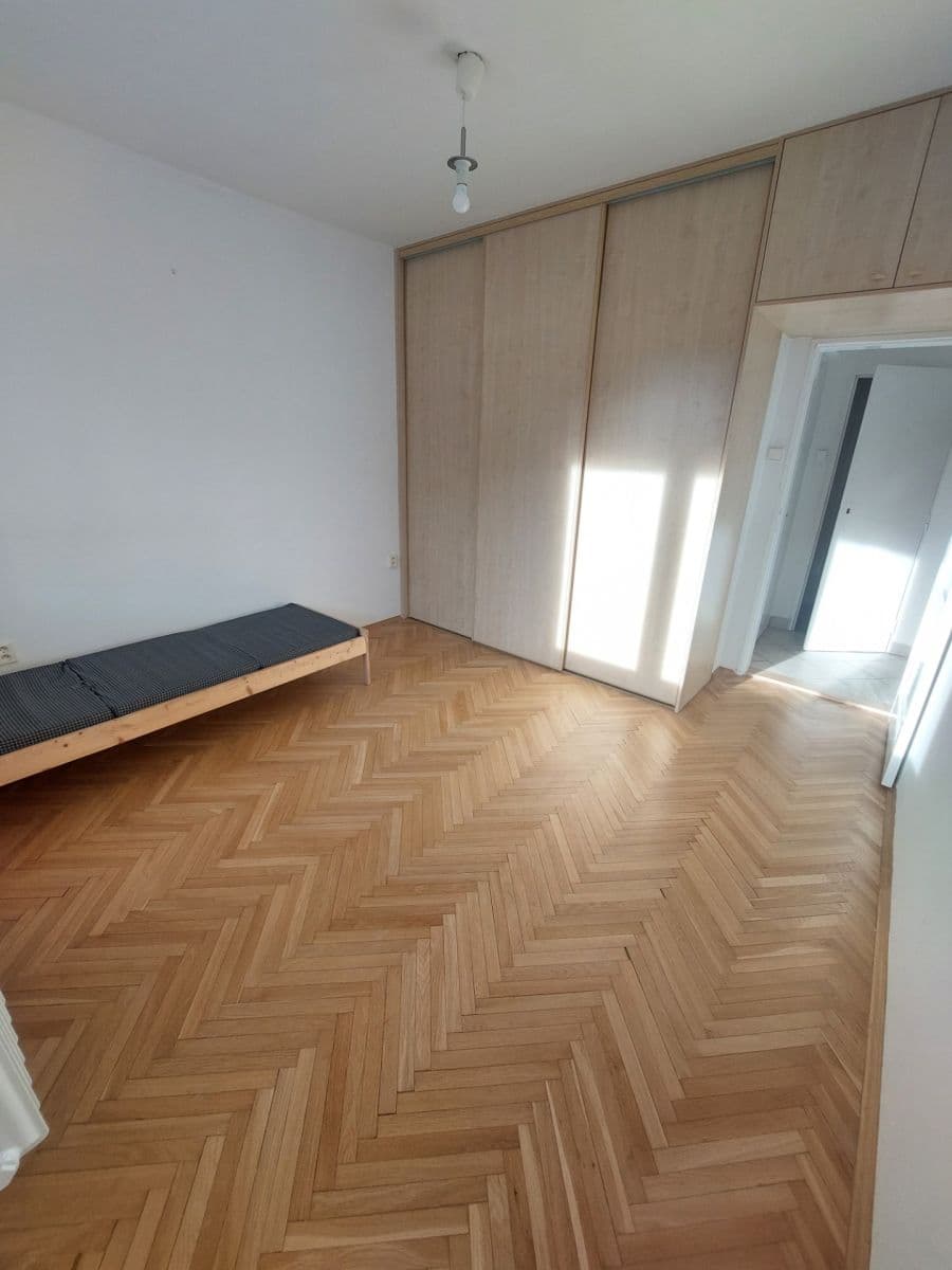 Pronájem bytu 3+1 56 m², Karenova, Praha, Praha Pronájem bytu 3+1 56 m², Karenova, Praha, Praha