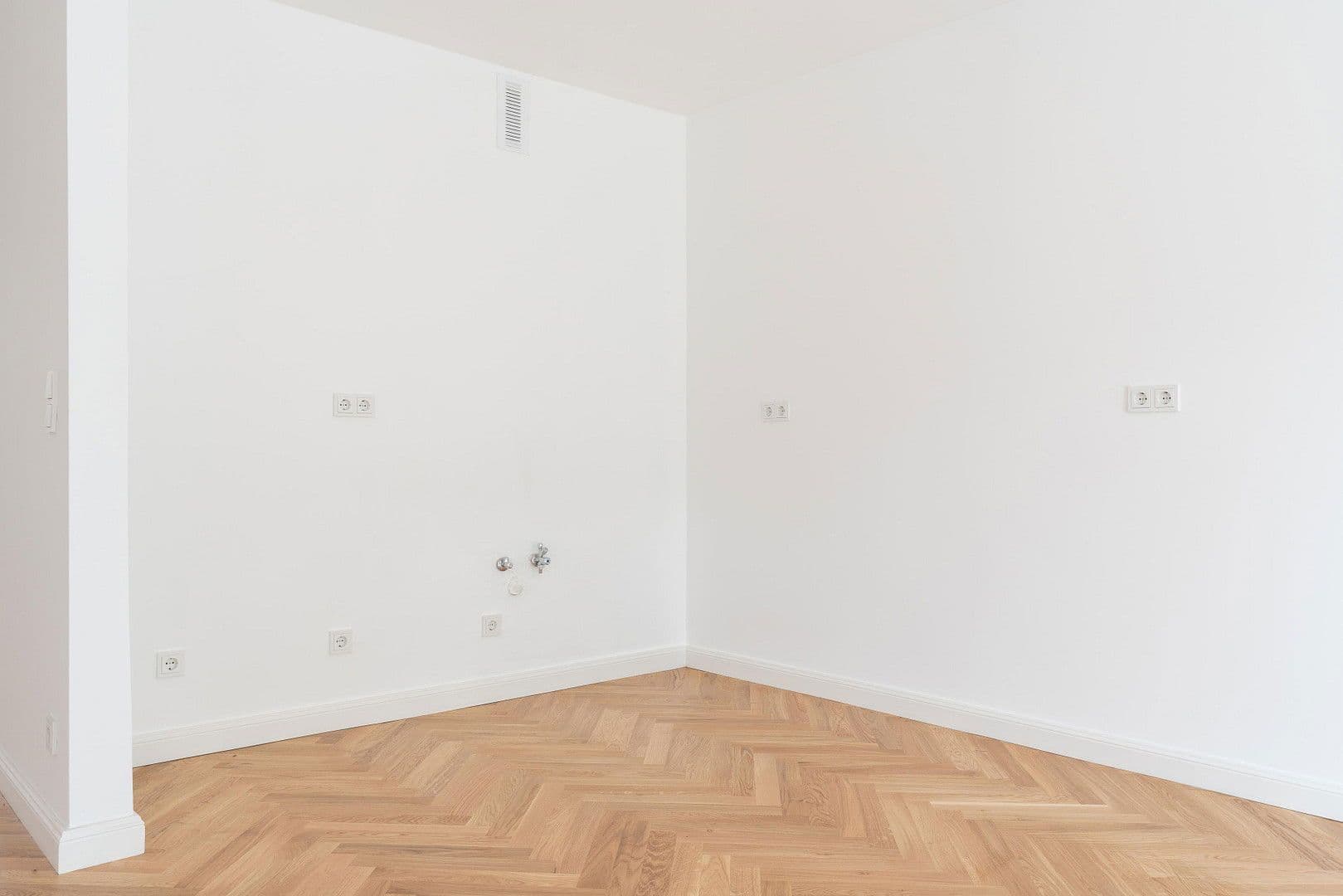 Prodej bytu 2+1 58 m², Köln, Severní Porýní-Vestfálsko Prodej bytu 2+1 58 m², Köln, Severní Porýní-Vestfálsko