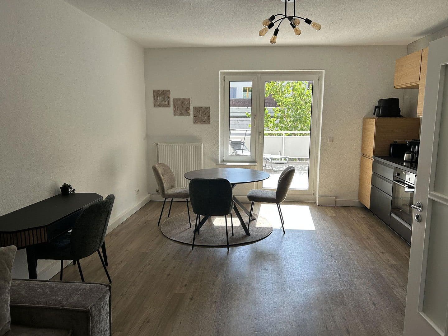 Pronájem bytu 2+1 51 m², Lisbethstraße, Hannover, Dolní Sasko Pronájem bytu 2+1 51 m², Lisbethstraße, Hannover, Dolní Sasko