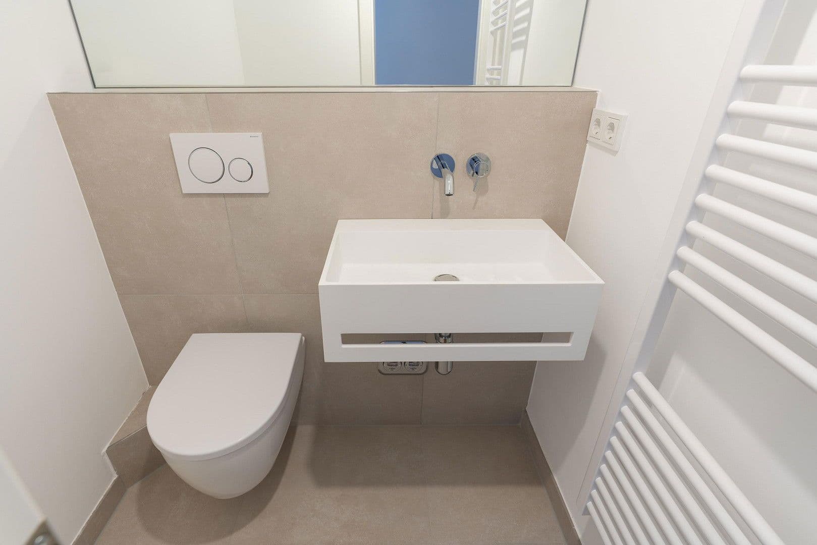 Prodej bytu 5+1 155 m², Köln, Severní Porýní-Vestfálsko Prodej bytu 5+1 155 m², Köln, Severní Porýní-Vestfálsko