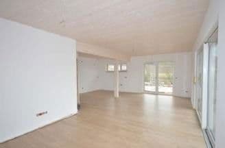 Pronájem domu 160 m², pozemek 340 m², Drosselweg 1a, Velburg, Bavorsko Pronájem domu 160 m², pozemek 340 m², Drosselweg 1a, Velburg, Bavorsko