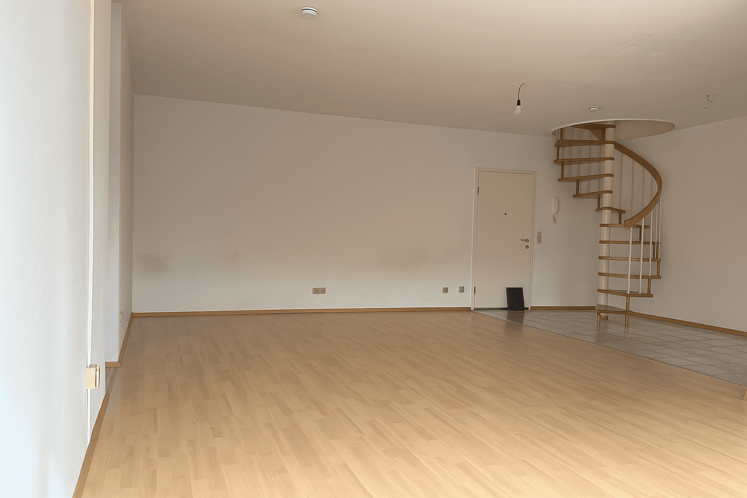 Prodej bytu 3+1 82 m², Bahnhofstraße 22d, Usingen, Hessen Prodej bytu 3+1 82 m², Bahnhofstraße 22d, Usingen, Hessen