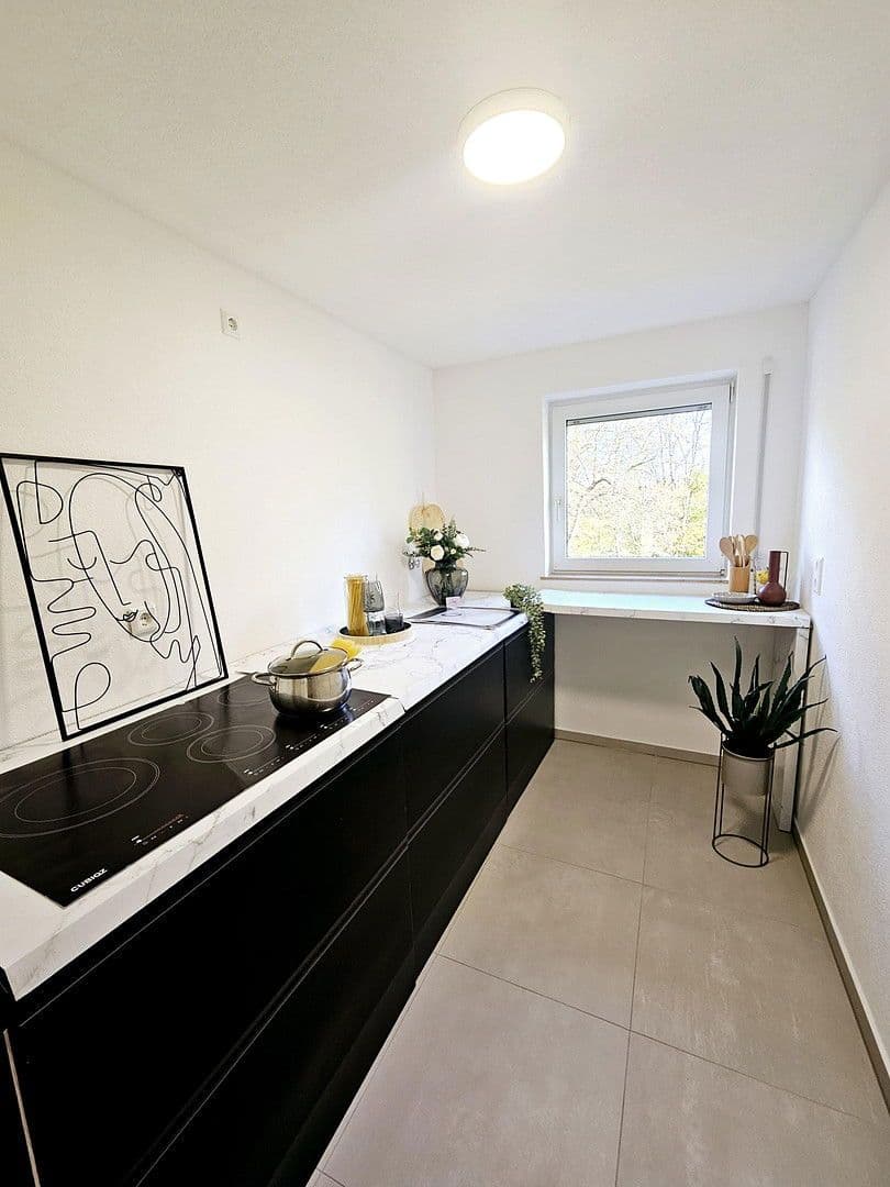 Prodej bytu 3+1 66 m², Falkenstraße 13, Weinsberg, Bádensko-Württembersko Prodej bytu 3+1 66 m², Falkenstraße 13, Weinsberg, Bádensko-Württembersko