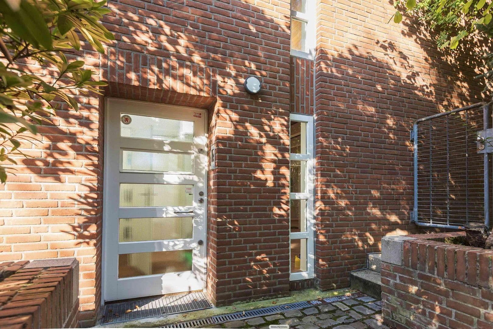 Pronájem domu 100 m², pozemek 363 m², Mörsenbroicher Weg 114a, Düsseldorf, Severní Porýní-Vestfálsko Pronájem domu 100 m², pozemek 363 m², Mörsenbroicher Weg 114a, Düsseldorf, Severní Porýní-Vestfálsko