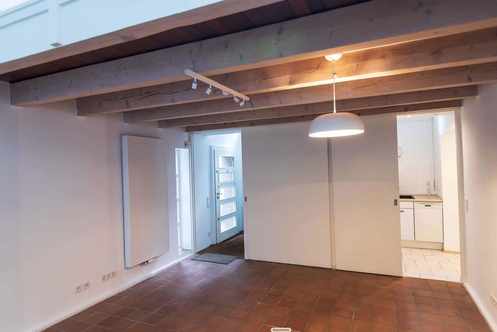 Pronájem domu 100 m², pozemek 363 m², Mörsenbroicher Weg 114a, Düsseldorf, Severní Porýní-Vestfálsko Pronájem domu 100 m², pozemek 363 m², Mörsenbroicher Weg 114a, Düsseldorf, Severní Porýní-Vestfálsko