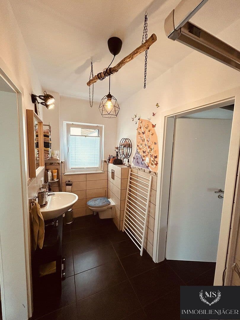 Prodej domu 188 m², pozemek 668 m², Tittmoning, Bavorsko Prodej domu 188 m², pozemek 668 m², Tittmoning, Bavorsko