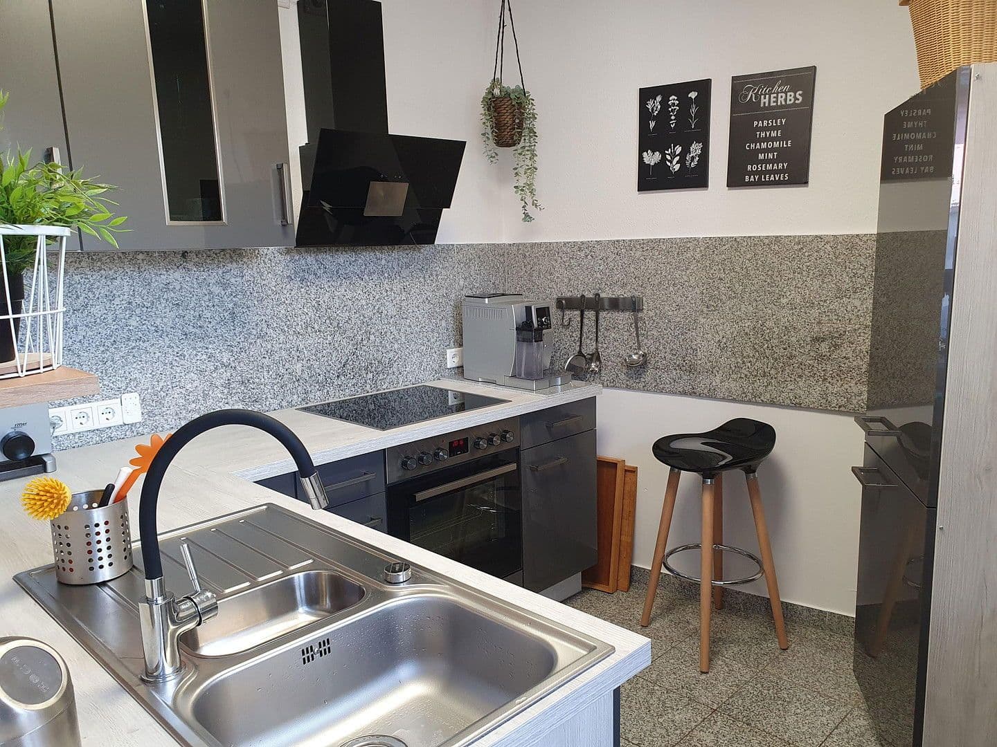 Prodej domu 335 m², pozemek 359 m², Vinkratherstr. 22, Grefrath, Severní Porýní-Vestfálsko Prodej domu 335 m², pozemek 359 m², Vinkratherstr. 22, Grefrath, Severní Porýní-Vestfálsko