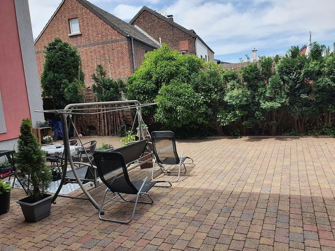 Prodej domu 335 m², pozemek 359 m², Vinkratherstr. 22, Grefrath, Severní Porýní-Vestfálsko Prodej domu 335 m², pozemek 359 m², Vinkratherstr. 22, Grefrath, Severní Porýní-Vestfálsko